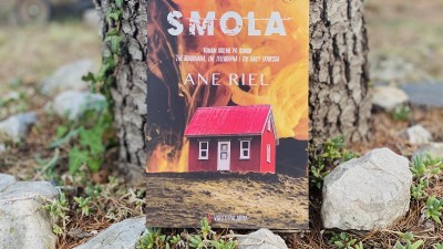 Smola – Ane Riel – tužna i dirljiva knjiga koja jedva ostavlja zraka za disanje