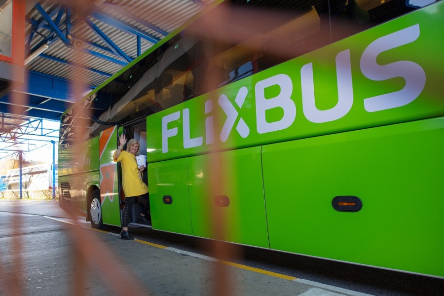 FlixBus i Čitaj knjigu započeli suradnju projektom ˝Putuj i čitaj˝- za početak skini popust za dolazak na Interliber