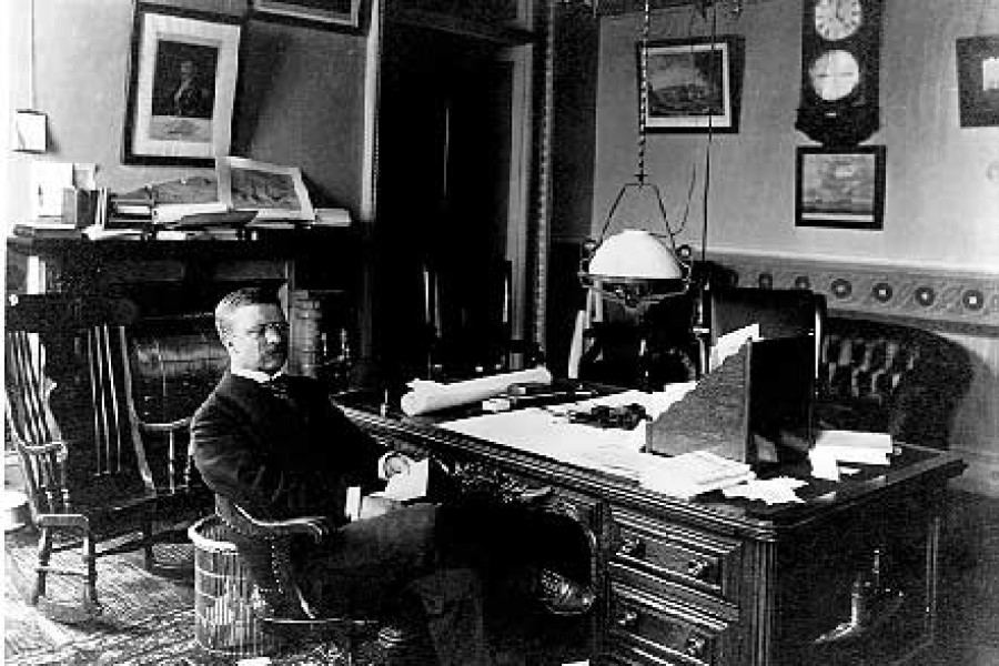 Theodore  "TEDDY" Roosevelt  – američki predsjednik i pravi knjiški moljac